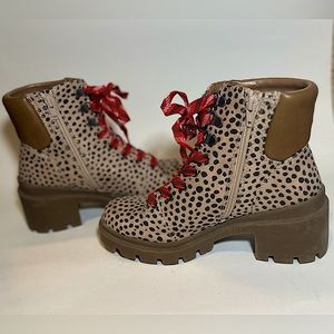 Rubi Leopard Lace-Up Platform Boots- Universal Thread Like New
